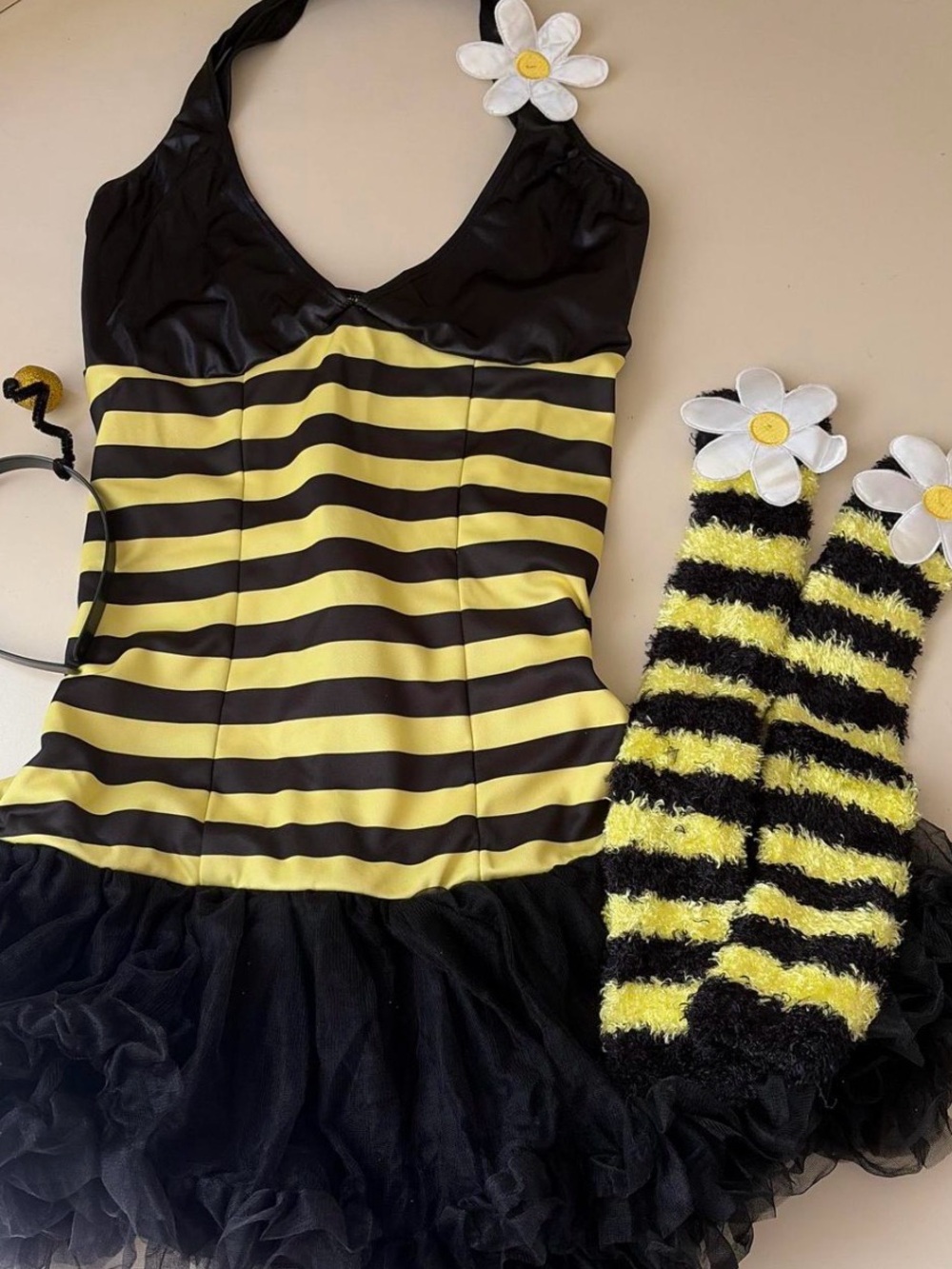 Vintage 2000s Leg Avenue Daisy Bee Costume